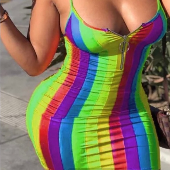 Rainbow color dress - Picture 2 of 5